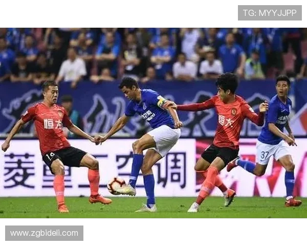 2018年恒大与重庆精彩对决回顾CCTV全程直播盛况再现